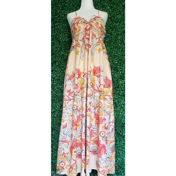 39. J.Crew Keyhole cotton poplin maxi dress in placed floral - Picture 4 of 9
